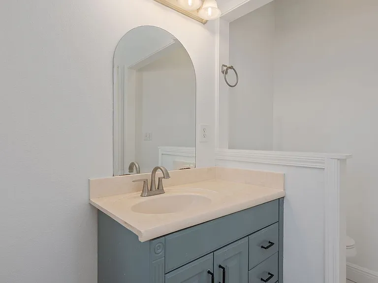 272 Calusa Blvd — Photo 35