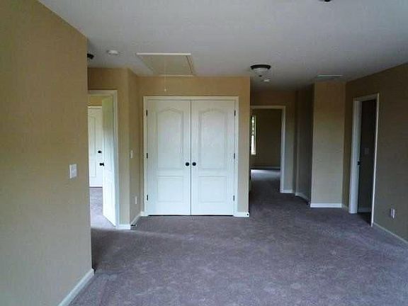 3rd image of 114 Stonecrest Dr