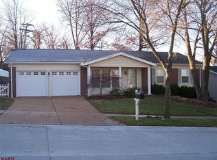 2408 Crestline Dr, Saint Louis, MO