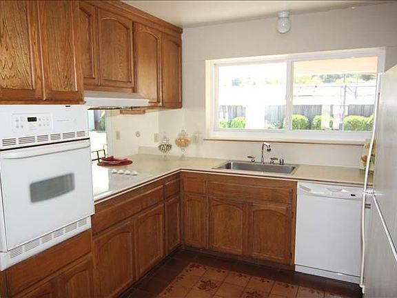 4th image of 139 Walford Dr