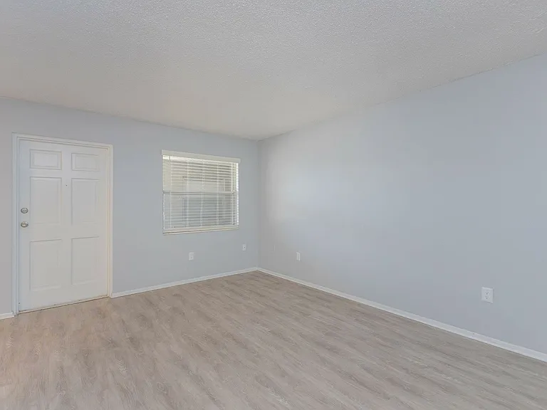 Park House Apartments — Photo 3