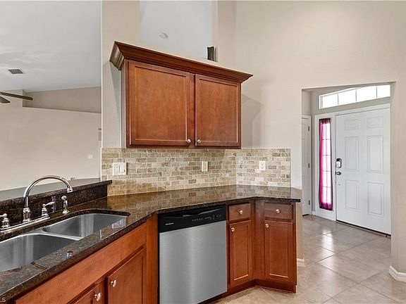3rd image of 1106 NE 4th Pl