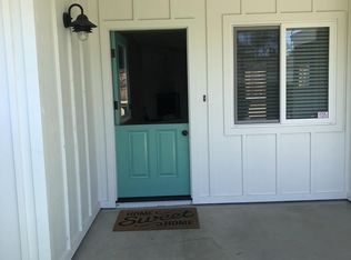 384 16th Pl, Costa Mesa, CA 92627