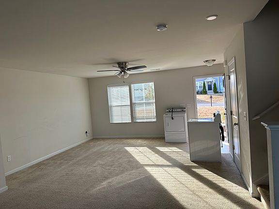 2nd image of 131 Mardi Gras Ln