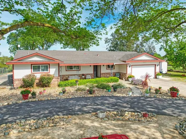 12835 Cherokee Ln, Galt, CA 95632