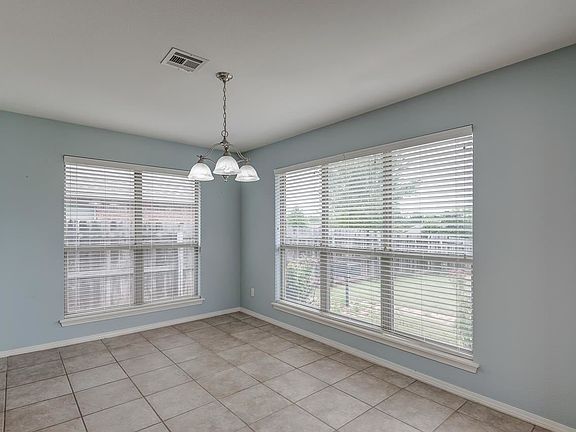5th image of 5028 W 3rd Ave