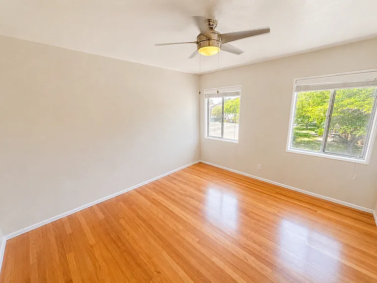 5488 Carlson Dr #&-5492 — Photo 22