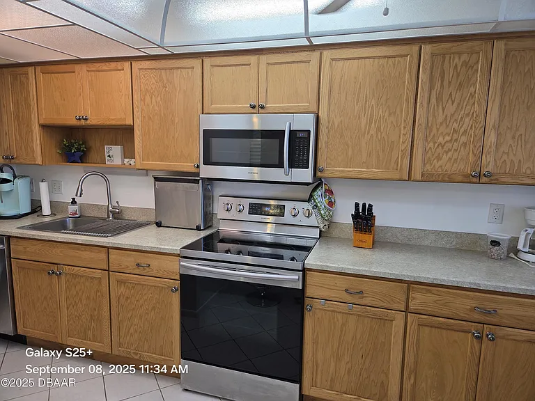 500 Palm Springs Blvd #407 — Photo 4