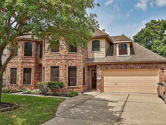 3rd image of 18154 Walden Forest Dr