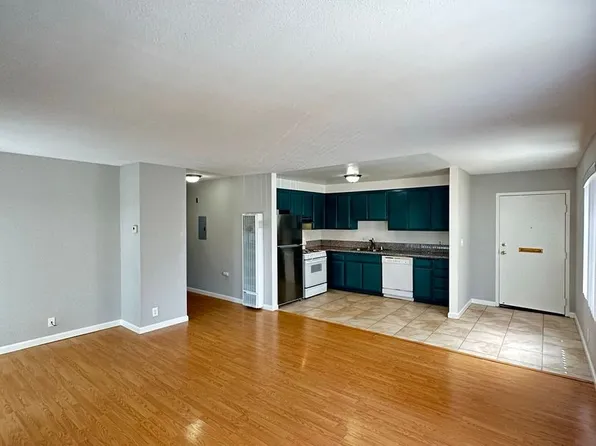 LAKE, 4522 Lakewood Blvd #201, Long Beach, CA 90808