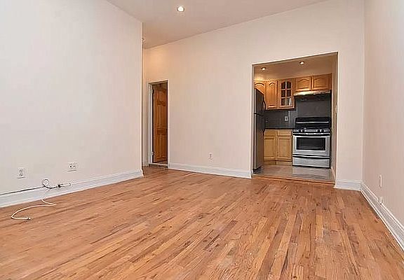 4th image of 731 Saint Nicholas Ave #1B