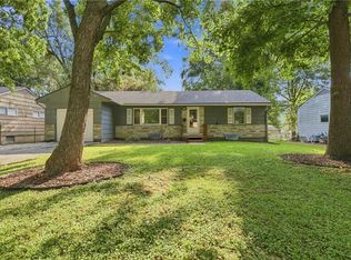11109 Elmwood Ave, Kansas City, MO 64137
