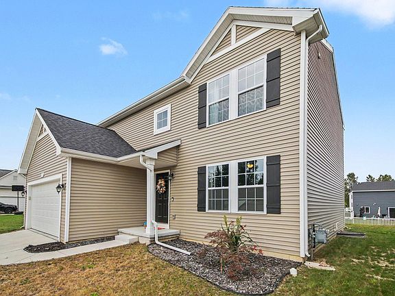 3rd image of 637 Reagan Ln