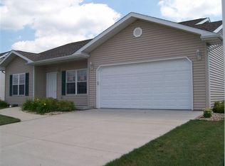 4 Liberty Ln, Clinton, IL 61727