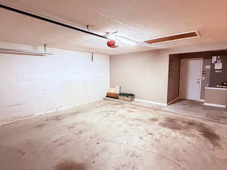 2850 Bolton Bnd — Photo 34