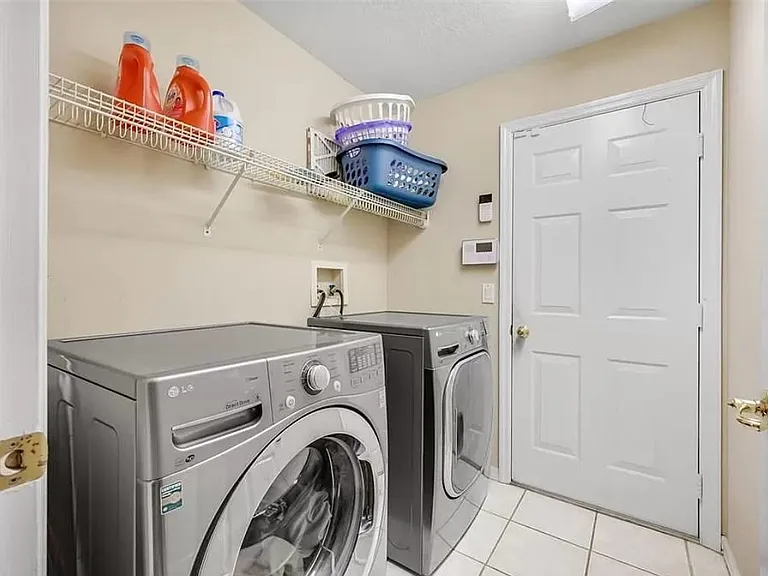 19151 Dove Creek Dr — Photo 22