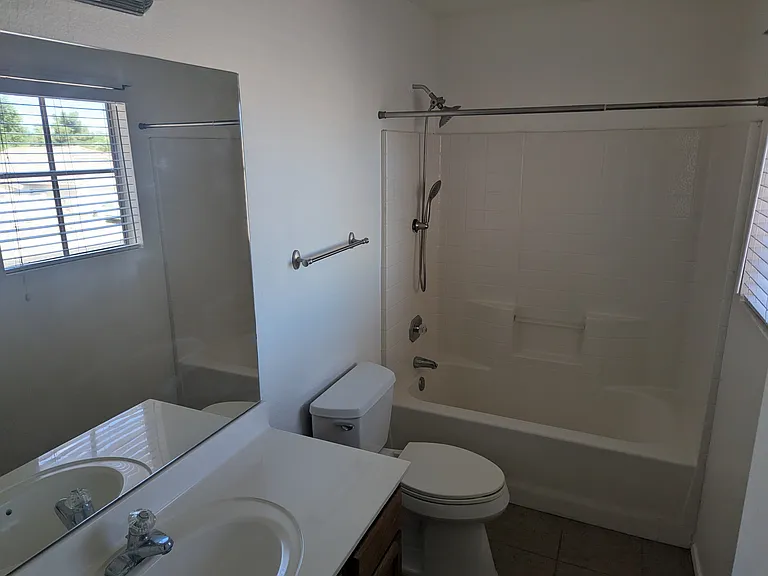 2682 S Santa Anna St — Photo 20