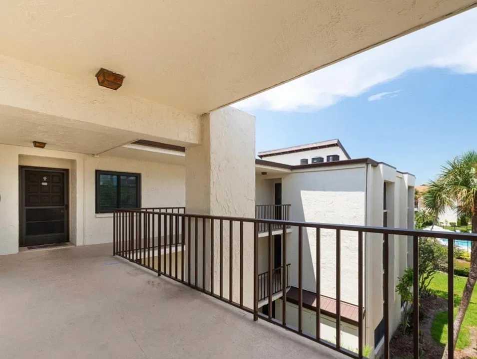 2209 Belleair Rd — Photo 2