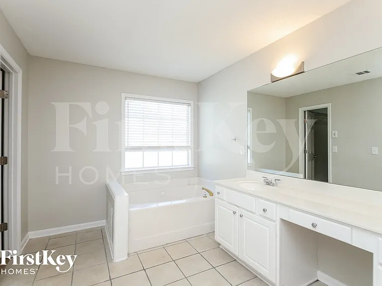 806 Cataya Cv — Photo 10