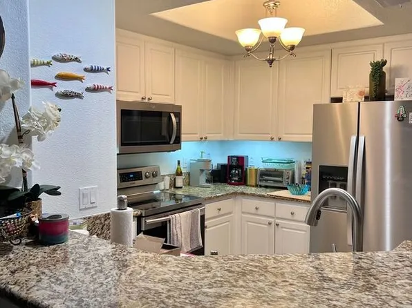 9263 Regents Rd #B210, La Jolla, CA 92037