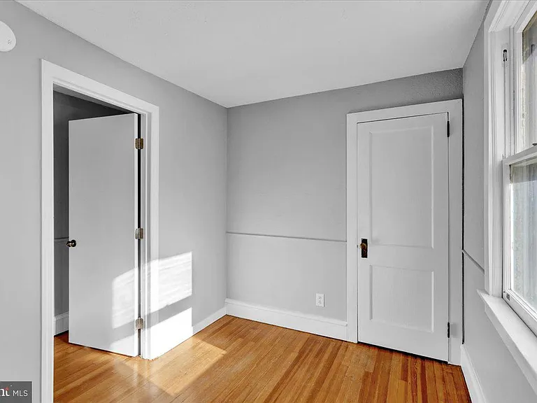 516 S 5th St — Photo 20