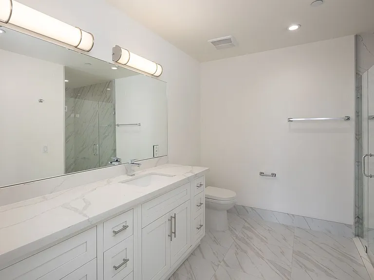 Regency Holt Apartments — Photo 62