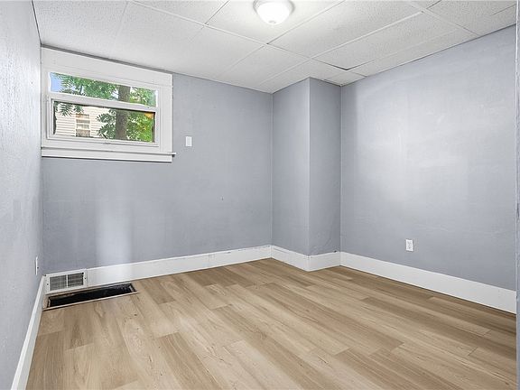 38th image of 3412 Gleason St