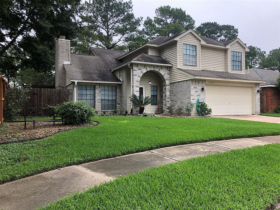1st image of 16426 Chimneystone Dr