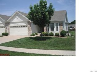 8 Sterling Pointe Ct, Saint Charles, MO 63301