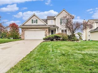 2806 Chaseway Dr, Ann Arbor, MI 48105