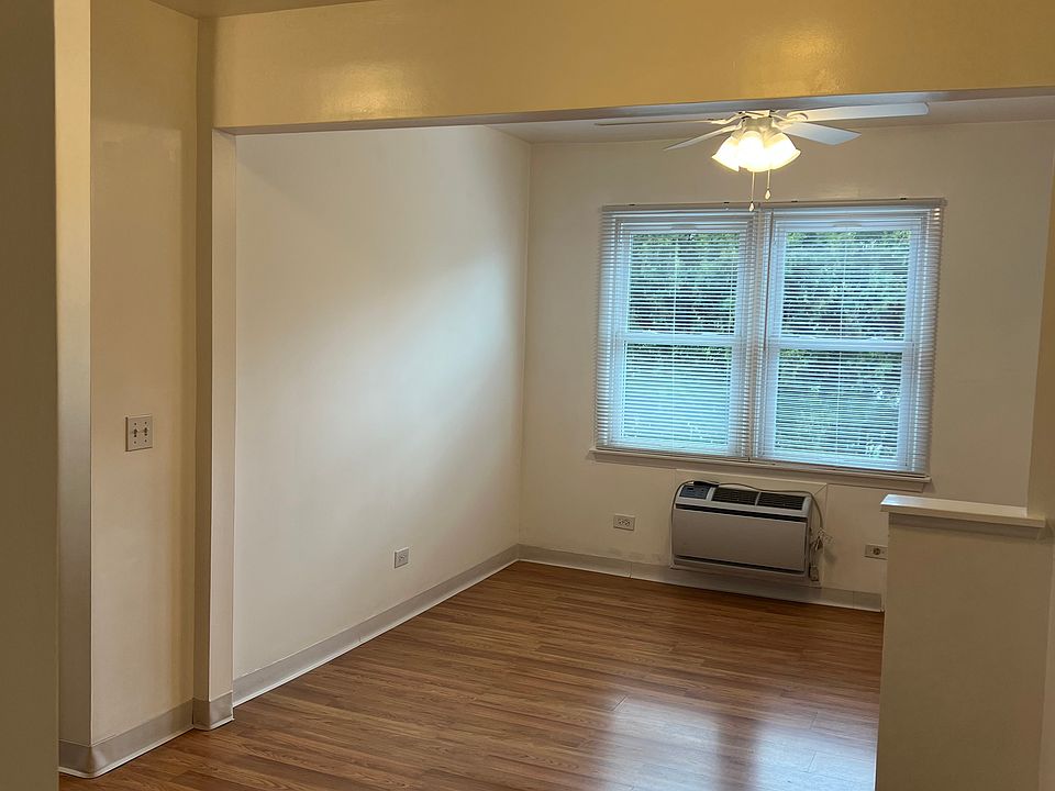 Kitchen/ Dinning room