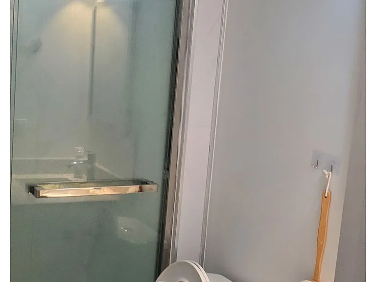 475 Bathurst St #203 — Photo 3