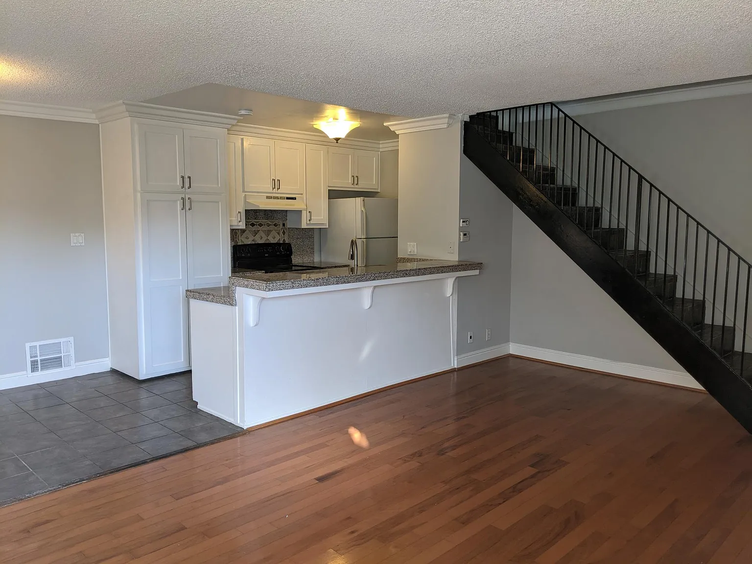 Joplin Dr, San Jose — Photo 4