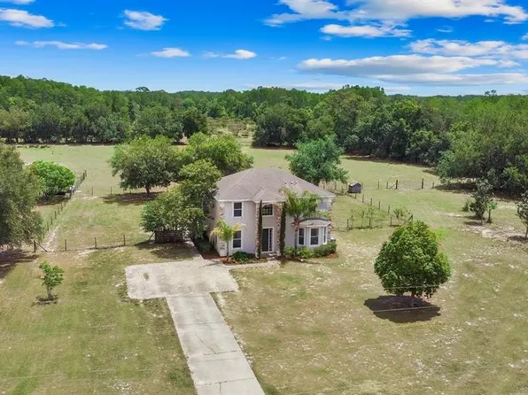 8848 Bogaert Dr, Groveland, FL 34736