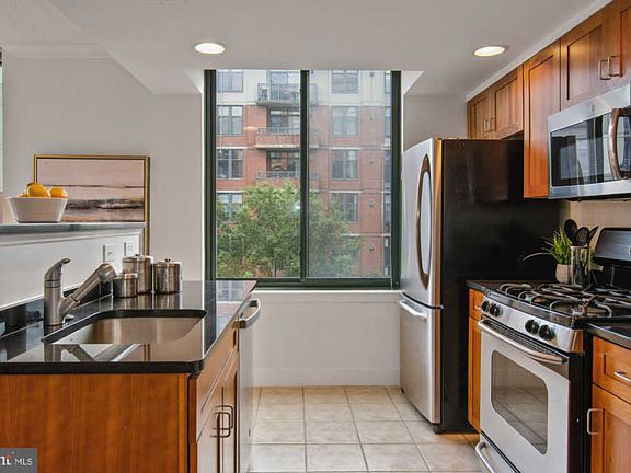 2nd image of 1201 N Garfield St APT 505