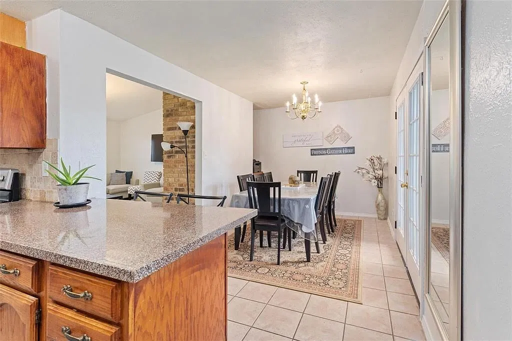 3 bed, 1512 sqft, $2,400 — Photo 4