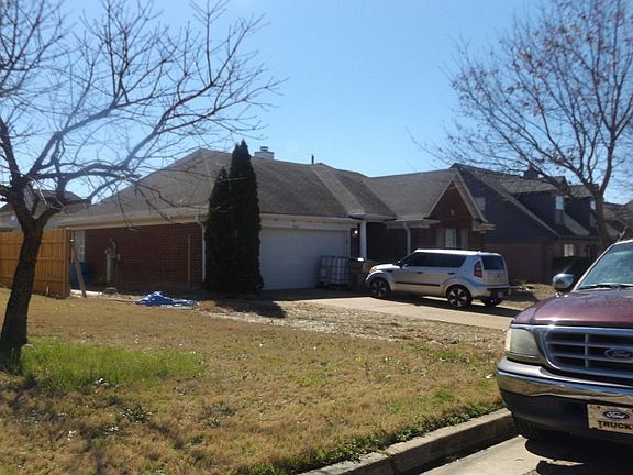 3rd image of 7663 Breeze Wood Ln