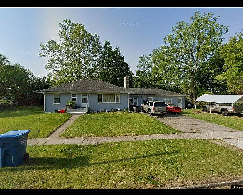 414 Cliff St photo 1