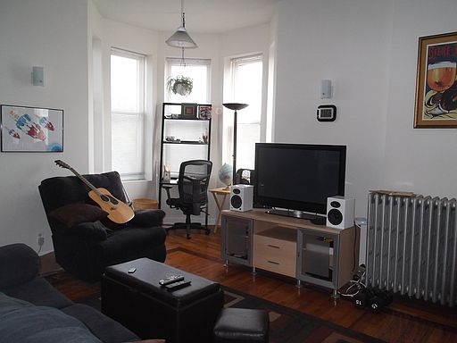 2nd image of 1355 W Chicago Ave APT C1