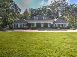 3770 Castlegate Dr NW, Atlanta, GA 30327