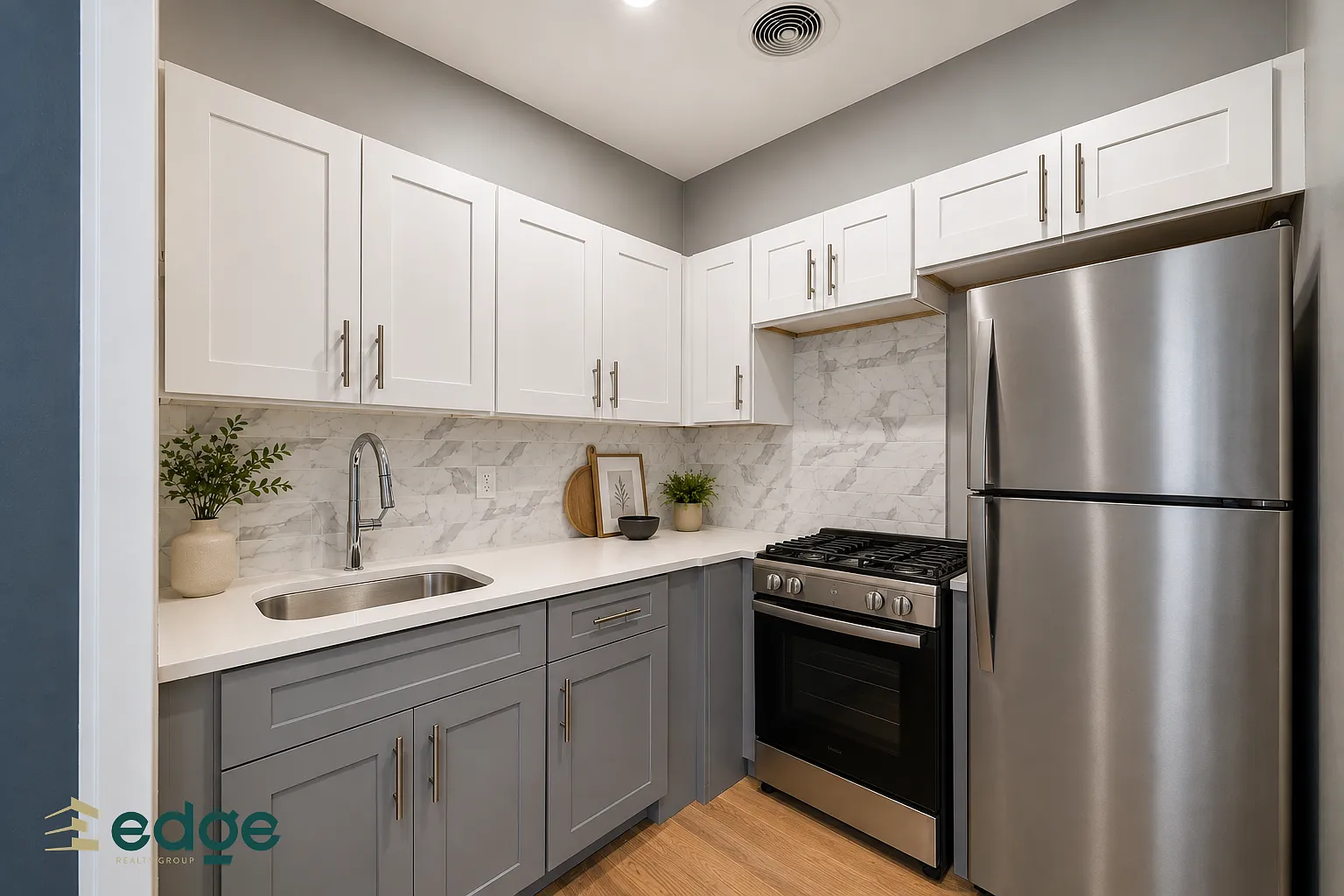 2370 Pacific Street — Photo 2
