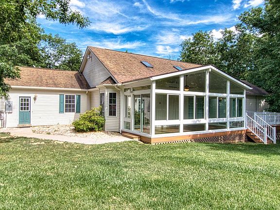 2nd image of 4005 Autumn Ln