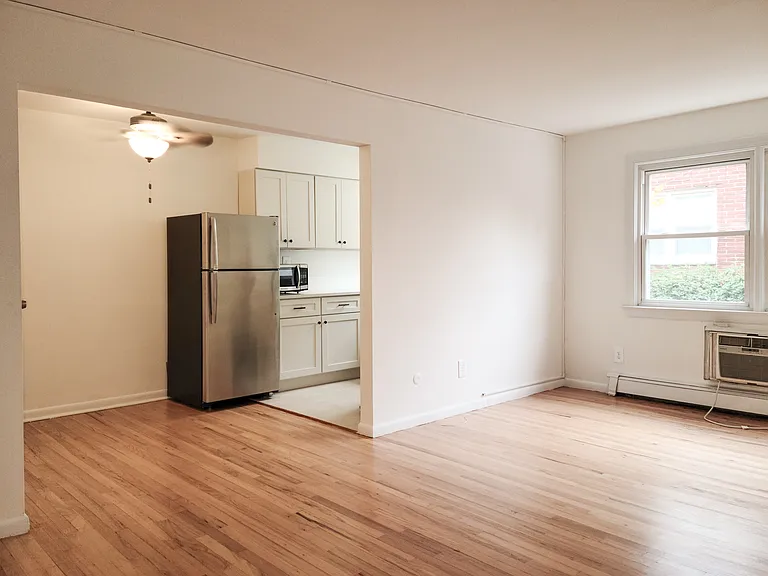 482 Joralemon St #C4 — Photo 3