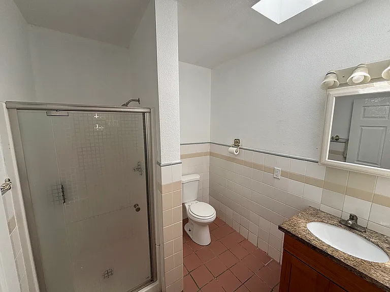 3348 SE Hawthorne Blvd #0 — Photo 6