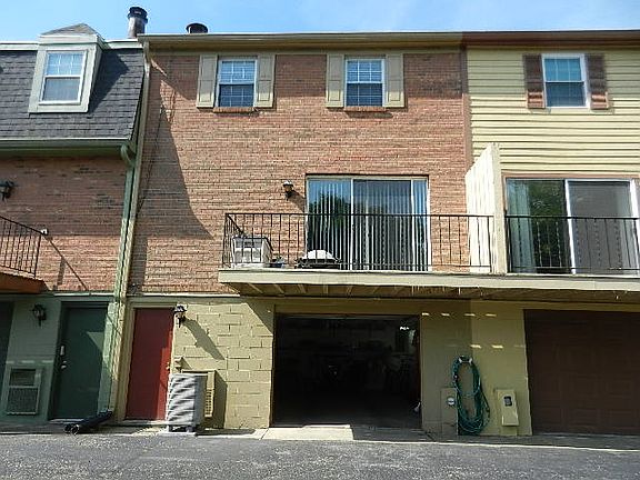 4th image of 2719 N Kings Arms Cir