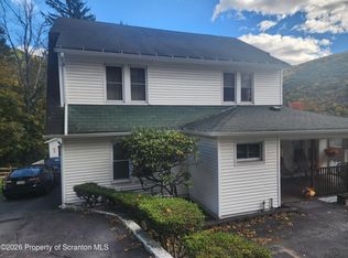 212 Layton Rd, Clarks Summit, PA 18411