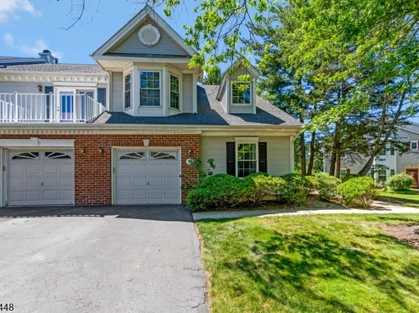 34 Topaz Dr, Franklin Twp., NJ 08823