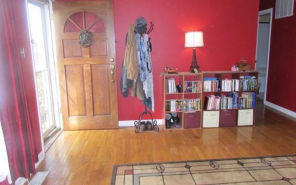 2nd image of 3628 Niles Dr
