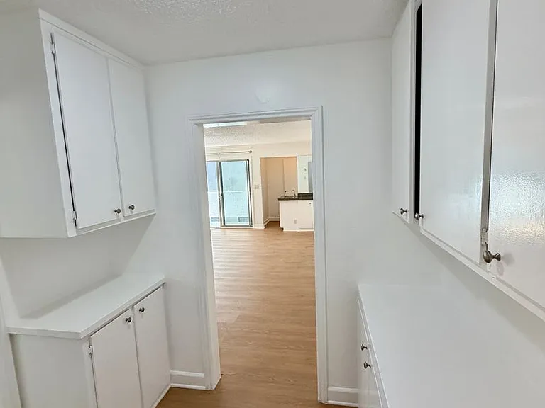 332 Culver Boulevard 363 Pershing — Photo 48