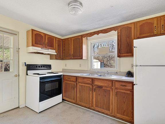 12th image of this home